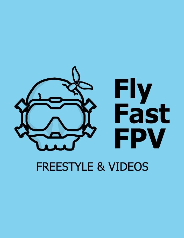 Logo de FlyFast FPV avec un crâne et une hélice de drone, avec le nom et la tagline.